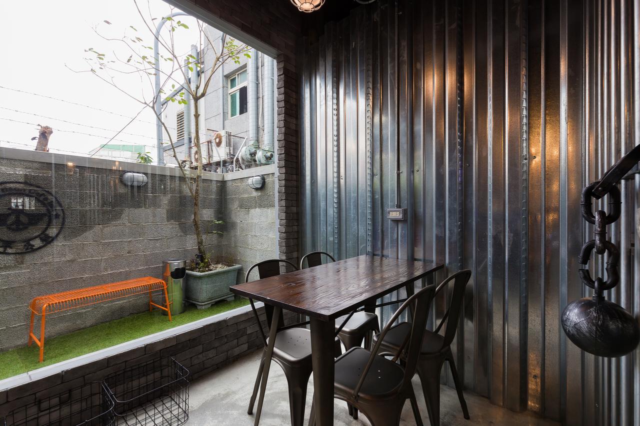 和平公獄監獄文旅 近東大門夜市 Peace Prison Cafe Inn Хуалянь Екстер'єр фото